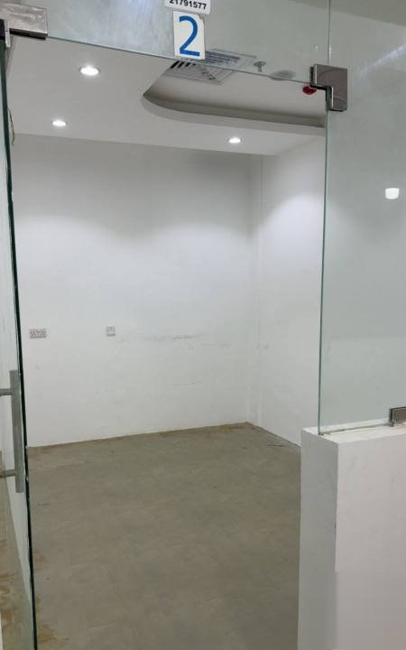 For rent offices, unique location on Salem Al-Mubarak Street