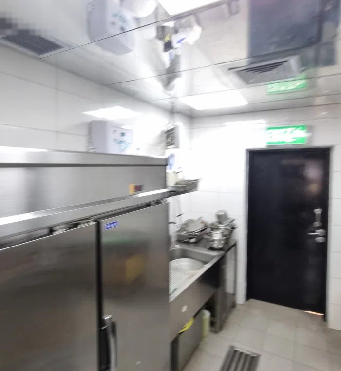 للايجار مطابخ مركزية بأسواق القرين تبدأ المساحات من 20 متر مربع بمواقع مميزة الي مساحات تصل إلي 500