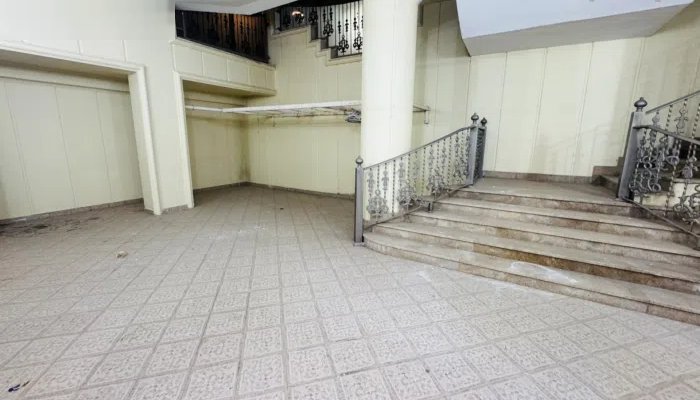 350 m2 More than 6 bedrooms Villa for Rent in Al Ahmadi Mangaf