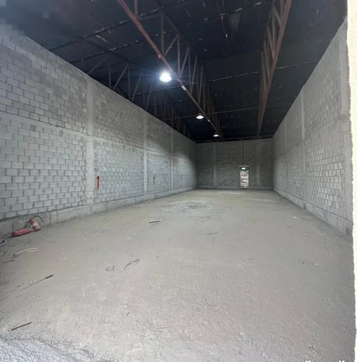 مخازن بالشويخ مساحات تبداء من 165 دينار سعر المتر 7 دينار