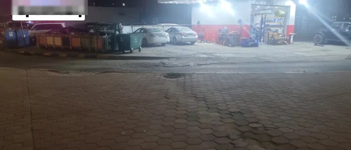 للبيع محل بموقع صخر (براحة ومصافط واسعة