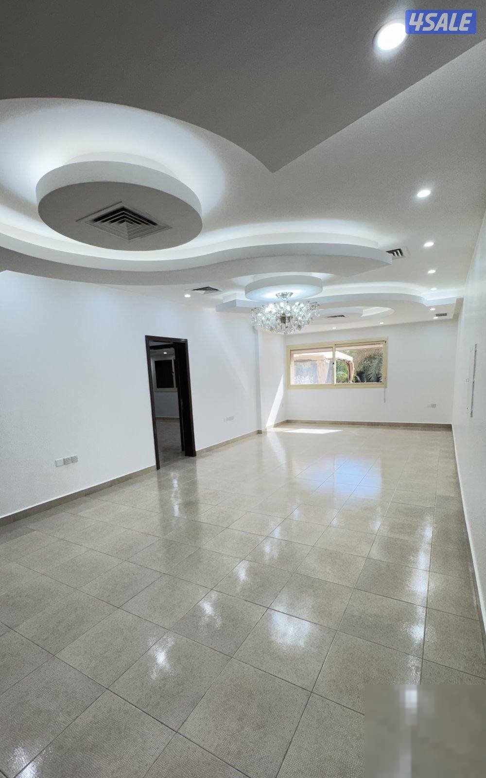 Floor in Mubarek Al-Kabeer