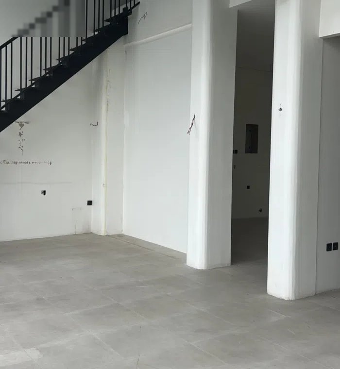 Shop for rent in rai 100 square meters