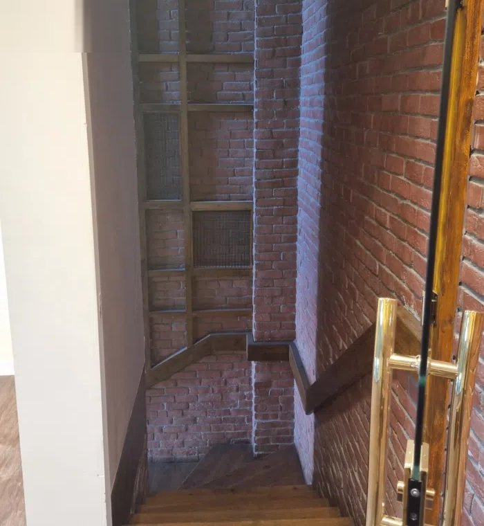 للايجار بابو الحصاني محل مساحتة 140 متر  موقع مميز  Shop for rent in Abu Al-Hassani, 140 square mete