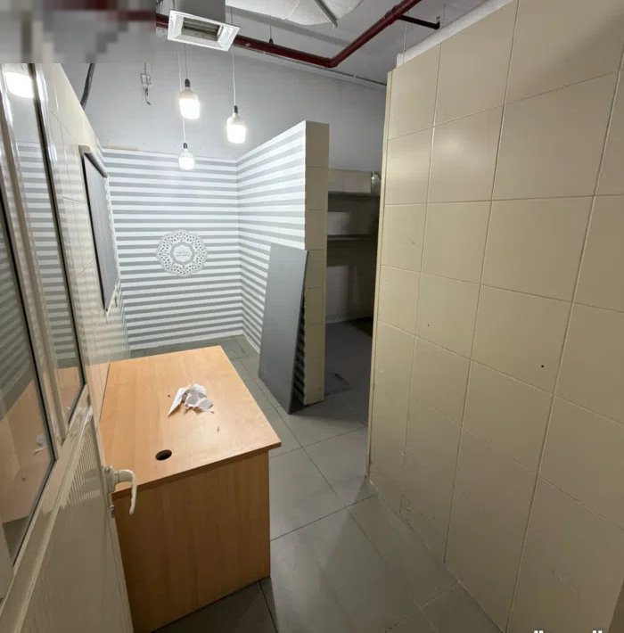 سرداب غذائي بالشويخ الصناعية 500 م + محل + مكاتب  Food Facility in Shuwaikh Industrial 500 sqm