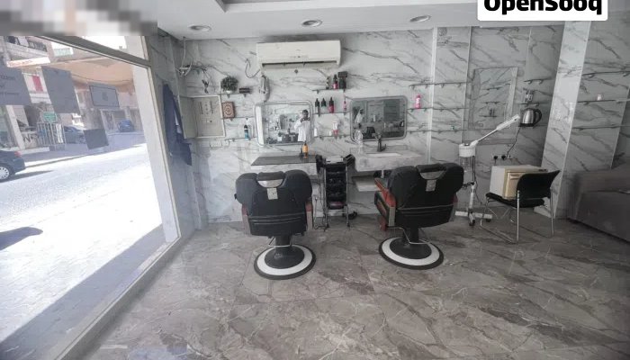 صالون حلاق رجالي للبيع