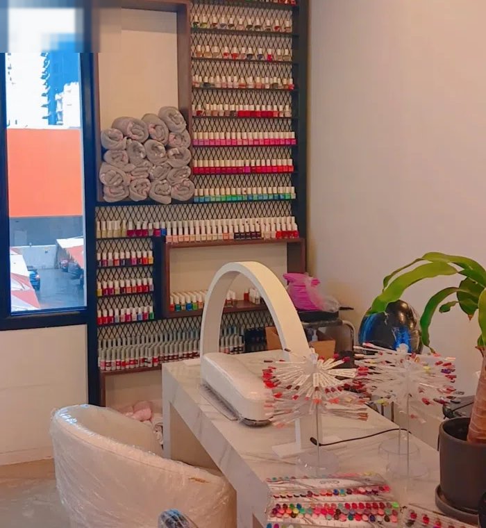 صالون نسائي للإيجار في الجابرية بكامل معداته – قاعدة عملاء جاهزة