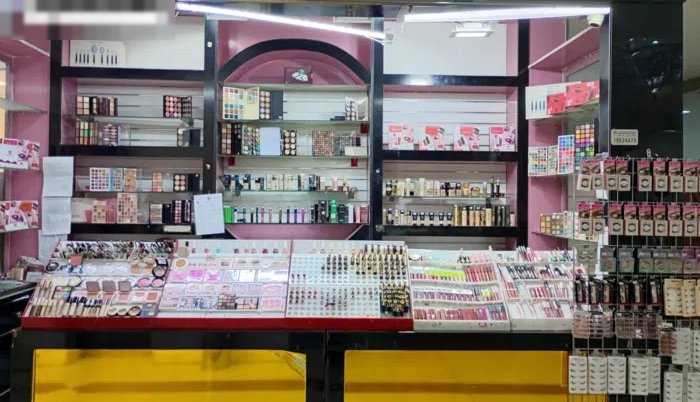 Full furnished makeup items