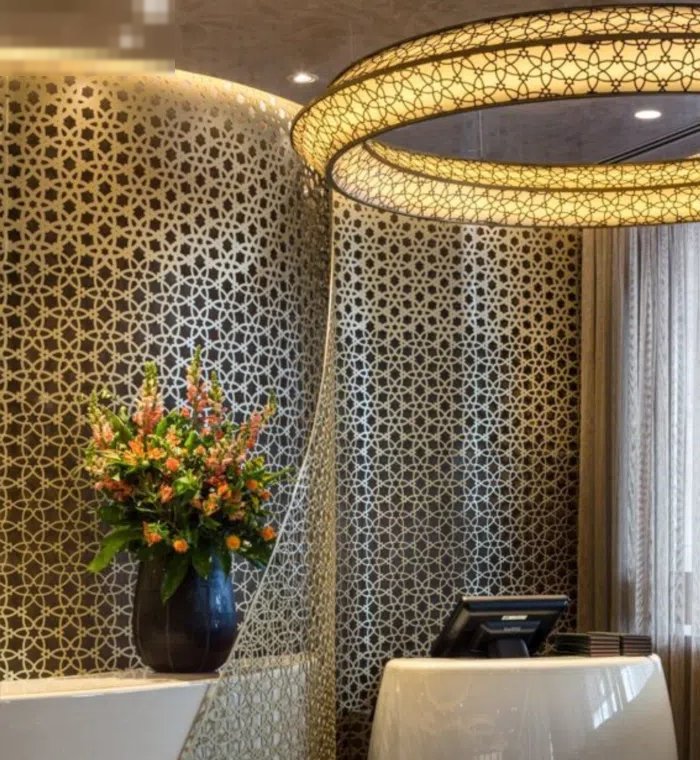 للبيع صالون نسائي بالجابريه على الشارع الرئيسي والداخلي   صالونين بجانب بعض واحد متخصص للأظافر والمك