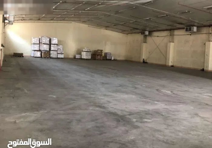 للايجار هنجر 4200 متر في ميناء عبد الله