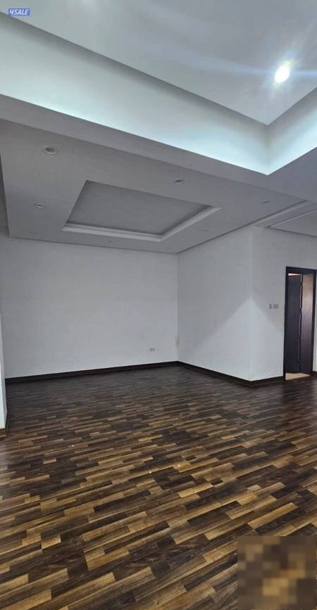 For rent North West Al-Sulaibikhat buildings 850 meet for bargaining