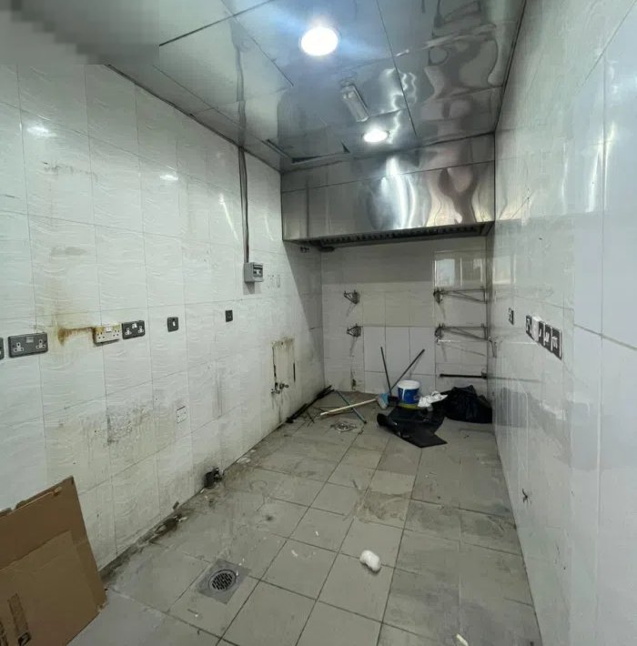 دور كامل تجاري إطلالة بحرية للإيجار في الفحيحيل .