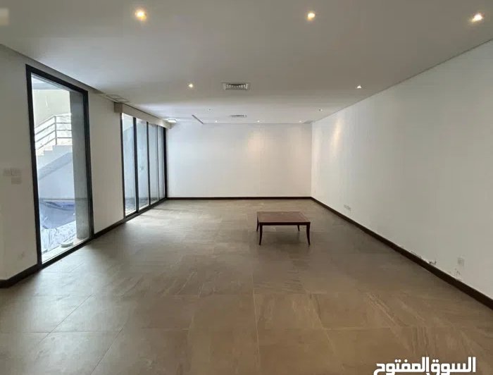 1 m2 5 Bedrooms Villa for Rent in Hawally Rumaithiya