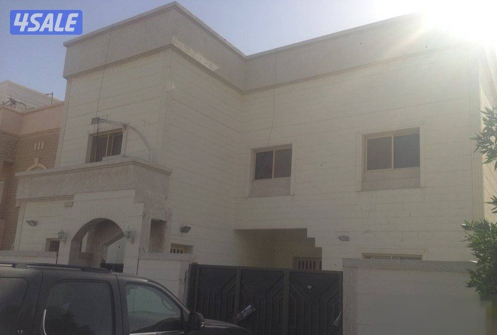 Saad Al-Abdullah, corner house, two floors, 6 rooms, hall, Diwaniya, and an external room.