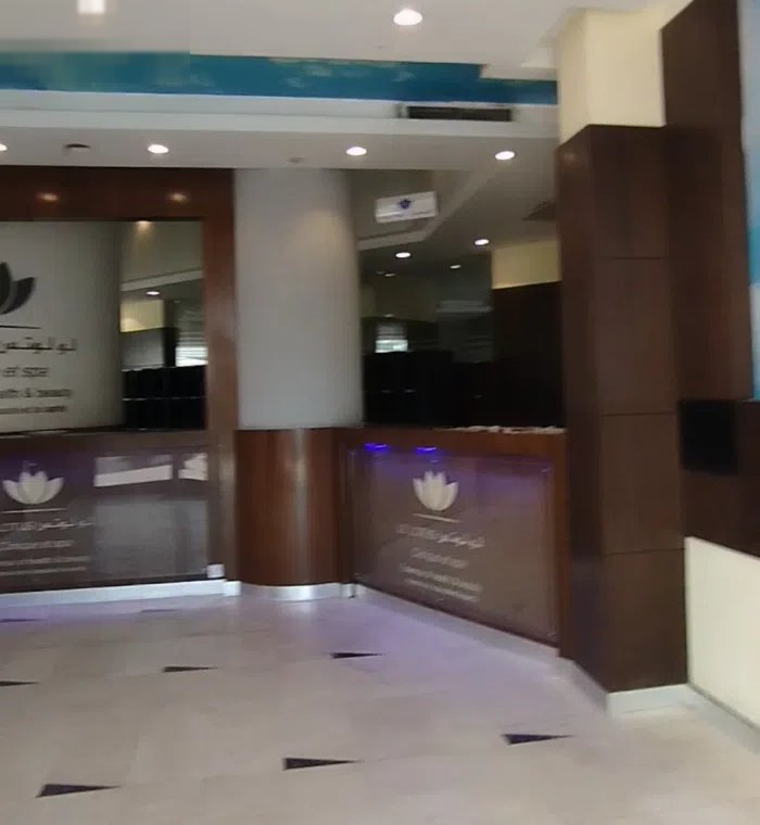 للايجار شقق وادوار مساحات مختلفة مناسبة لصالون او اتيلية او مكتب استشارات