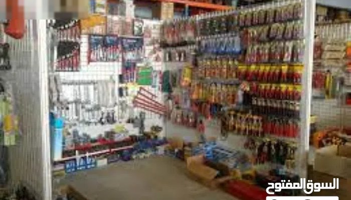 أرض فضاء للإيجار في أمغرة 17,000 م2 مرخصة لتخزين السيارات / Open Yard for Rent in Amghara – 17,000m