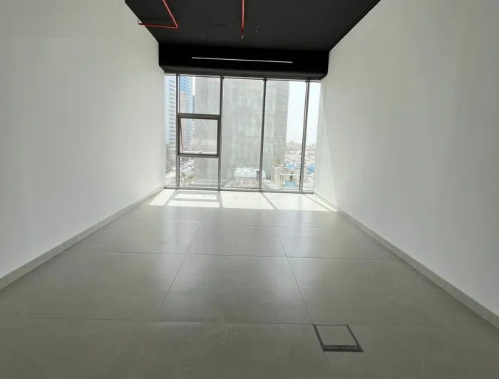 دور كامل تجاري للإيجار في الشرق