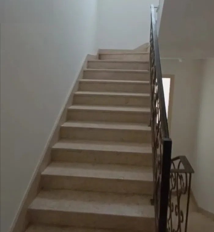 400 m2 5 Bedrooms Apartments for Rent in Hawally Shuhada