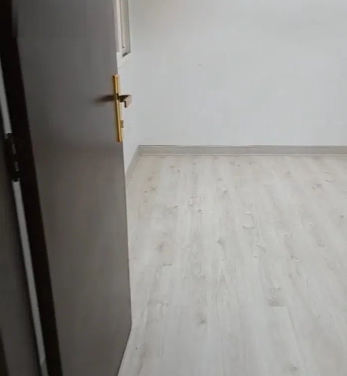 300 m2 3 Bedrooms Apartments for Rent in Hawally Salmiya