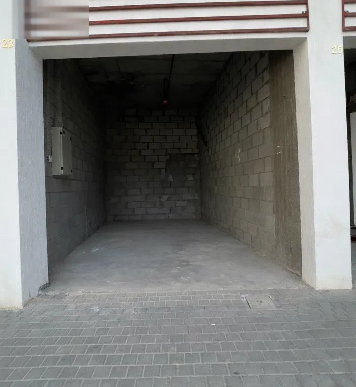 محلات واجهة للإيجار في مجمع جديد بالمباركية من المالك مباشرة بدون خلو او عمولة