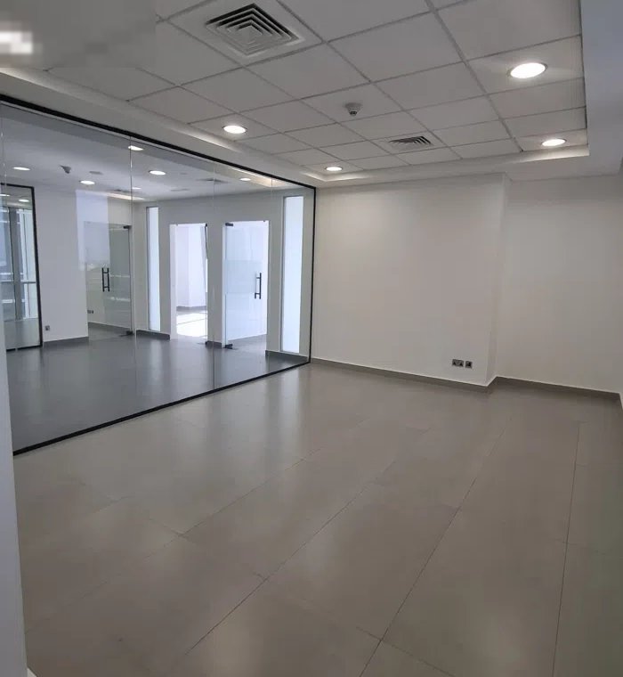 للايجار دور نظيف جاهز في العاصمة مع 3 شهــــــور مجانــــــــــاً