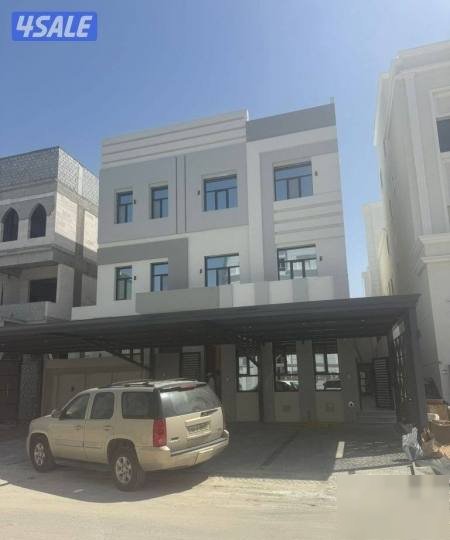 Floor in South AlMutlaa 8