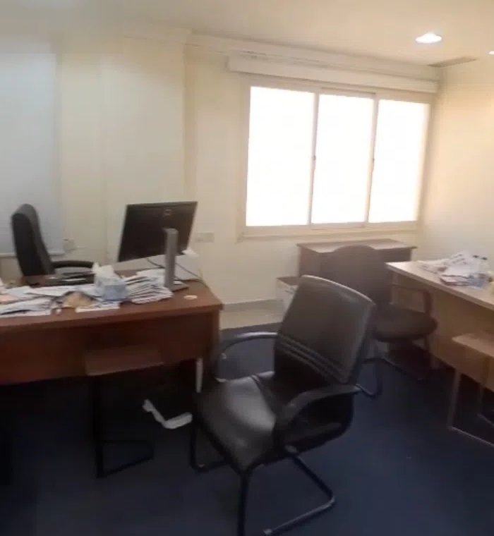 للايجار مكتب بالفروانية