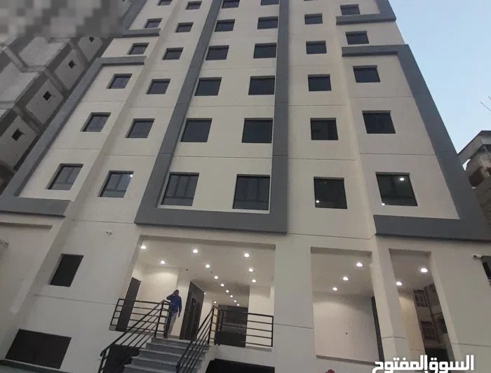 2 bedrooms 2 bathrooms ' kitchen and hall