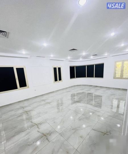 Floor in Sabah Al-Salem