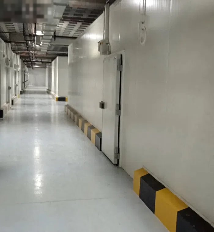 للإيجار غرف  (تبريد) مساحة 59متر الشويخ مع ترخيص صحي