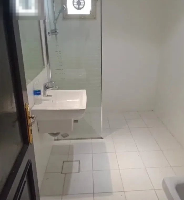 400 m2 5 Bedrooms Apartments for Rent in Hawally Shuhada