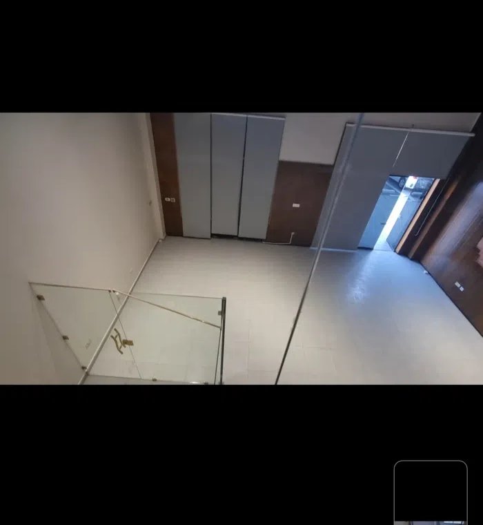 محل راقي للبيع بالمهبولة مساحتة 130 متر موقع مميز