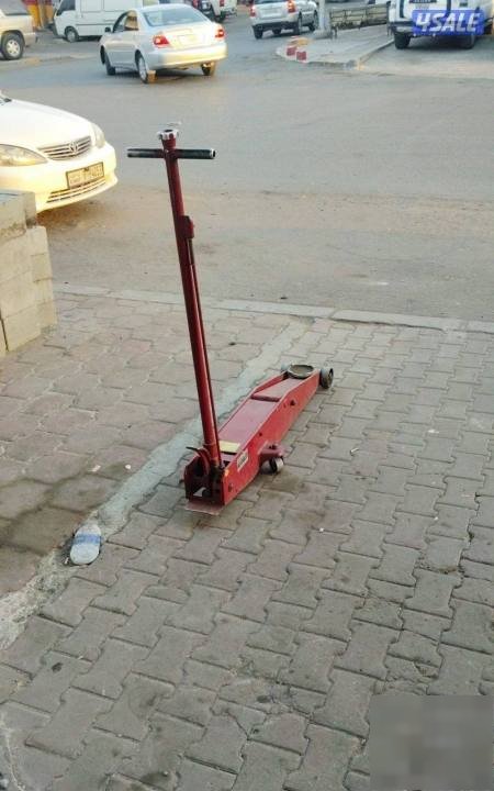Equipment and engines for sale, new, one year of use