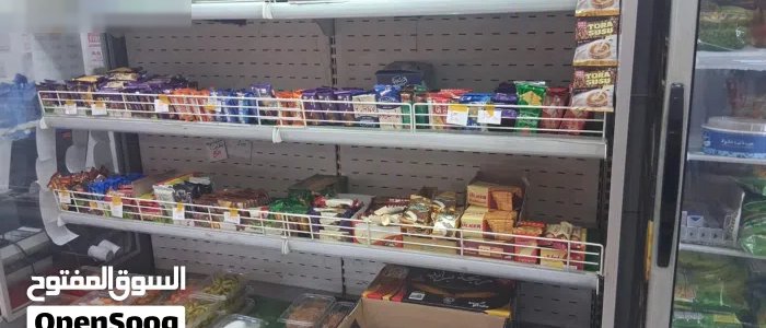 محل خضروات وفاكهه ومواد غذائية للبيع بكامل تجهيزاته وجاهز للعمل لعدم التفرغ