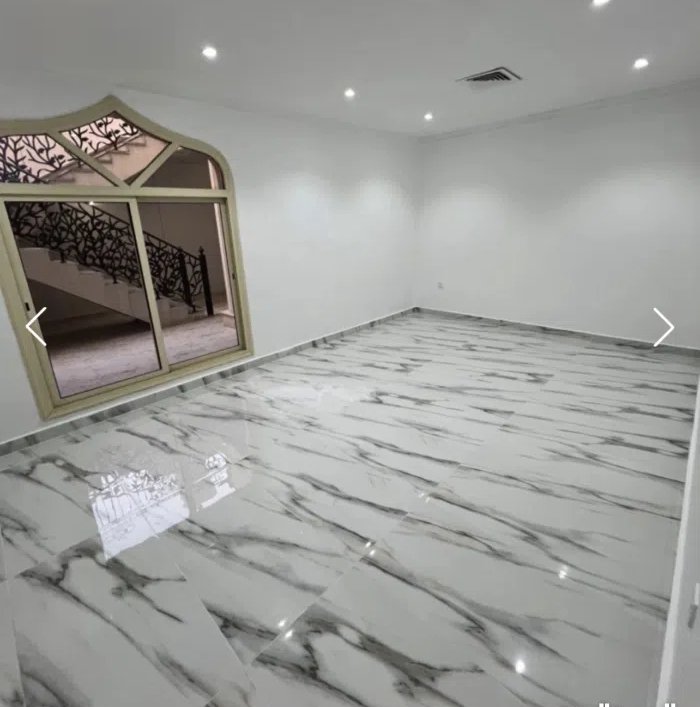 750 m2 3 Bedrooms Apartments for Rent in Hawally Salwa