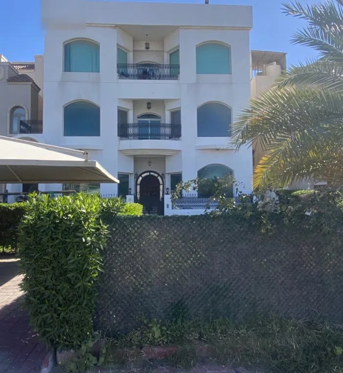 400 m2 More than 6 bedrooms Villa for Rent in Hawally Shuhada