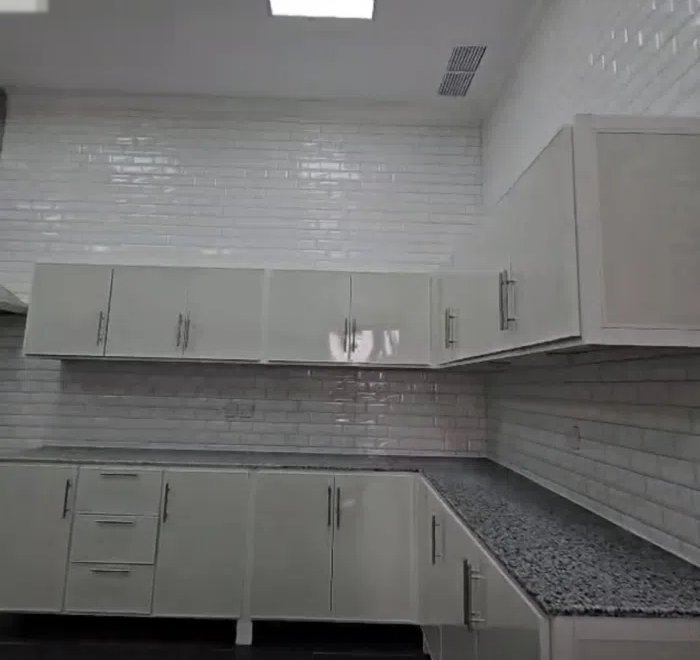 300 m2 4 Bedrooms Townhouse for Rent in Al Jahra Waha