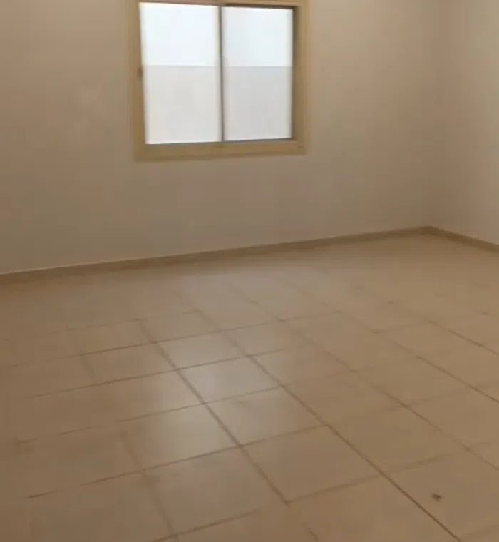 400 m2 More than 6 bedrooms Villa for Rent in Al Ahmadi Eqaila