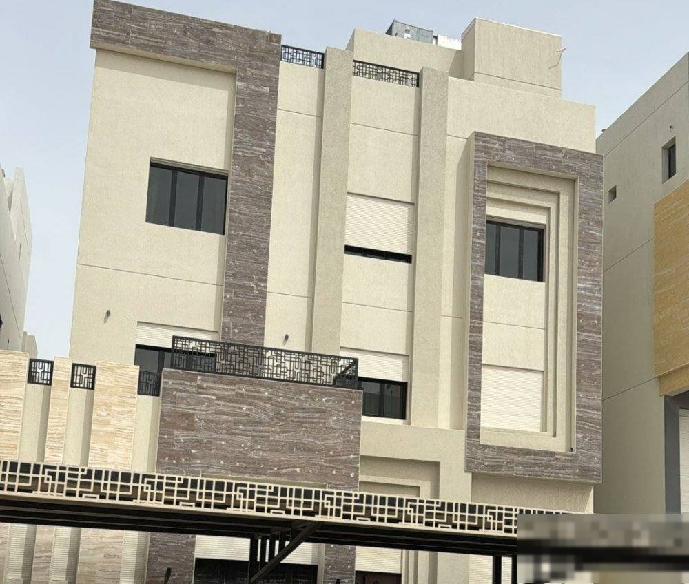 For sale house in Al-Mutlaa N11 basement and three floors and a quarter