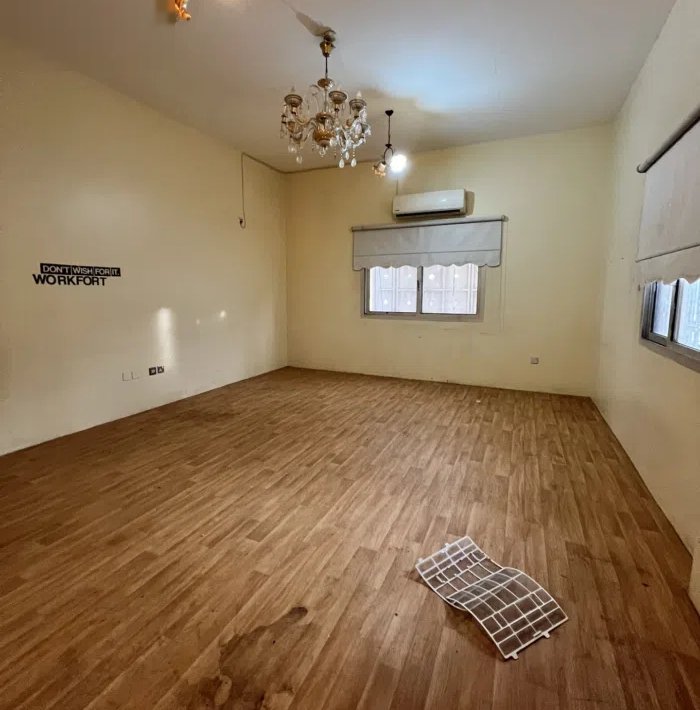 400 m2 More than 6 bedrooms Townhouse for Rent in Al Jahra Al Naeem