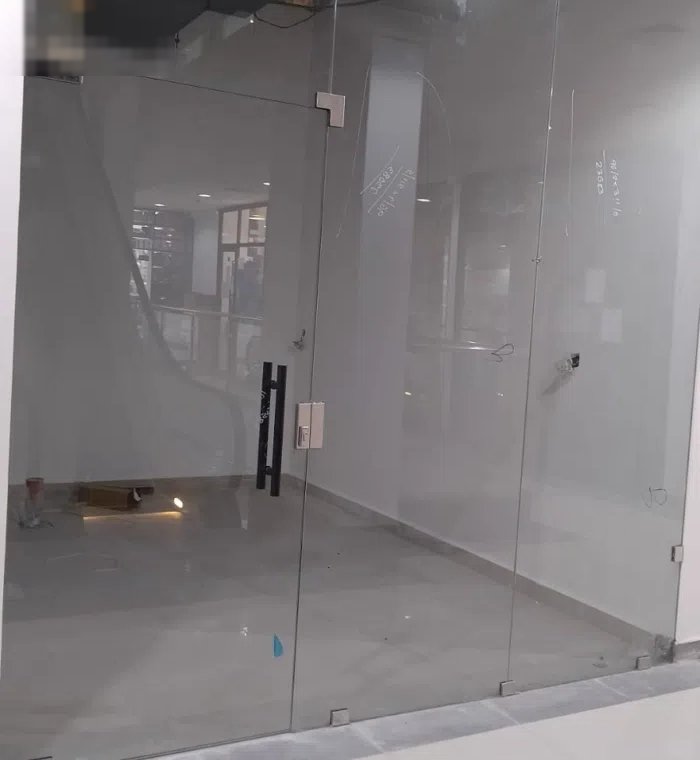 للإيجار مكاتب فى الخيران البحريه  بالدور الأرضى مساحة 13متر متشطب مع رقم إلى 190 دينار فقط