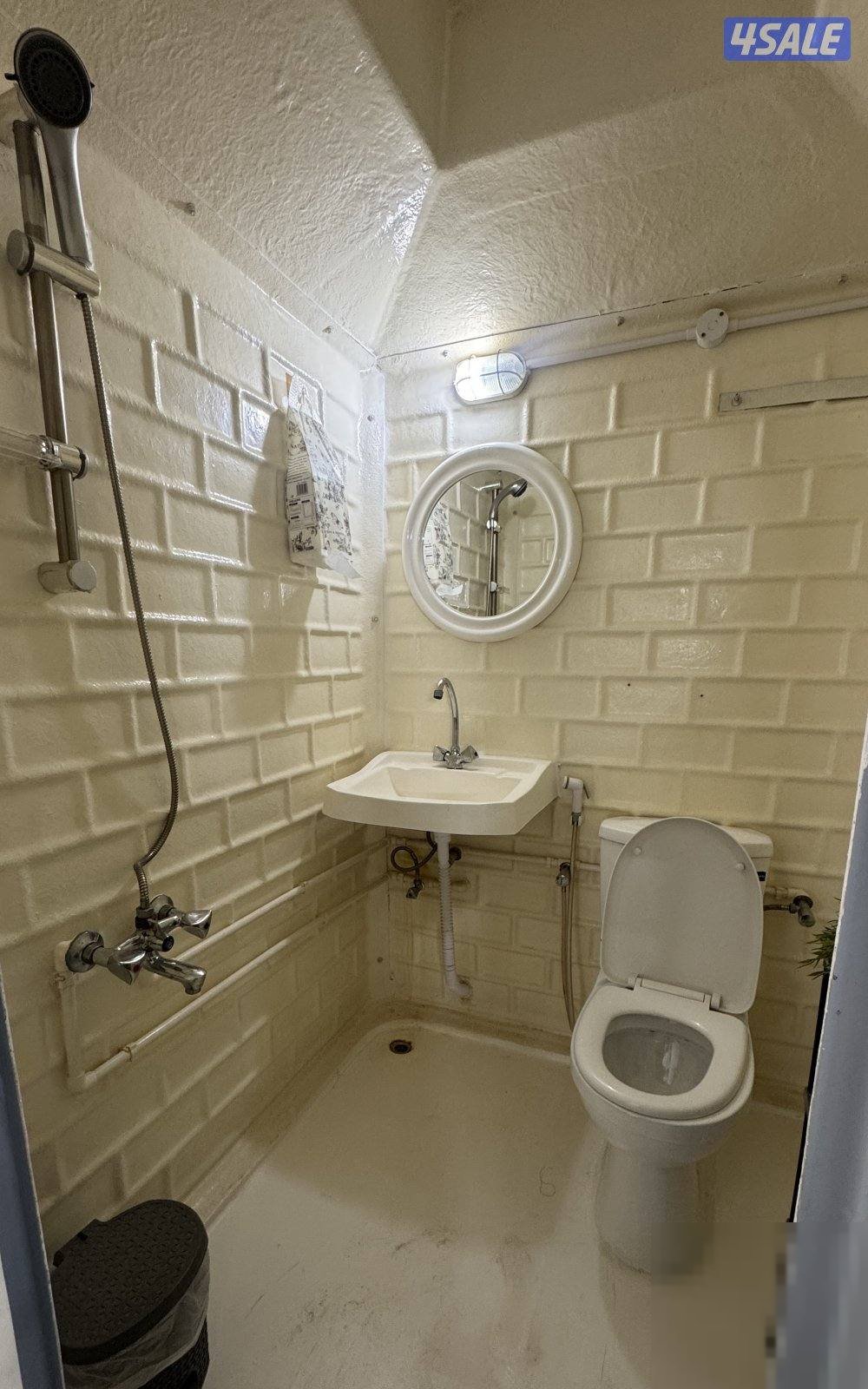 Mobile bathroom for sale, 1.5 meters by 1.5 meters