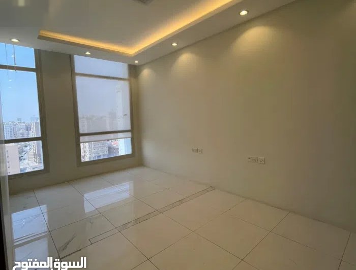 مكتب دور كامل تجاري للإيجار في حولي  قطعه 4