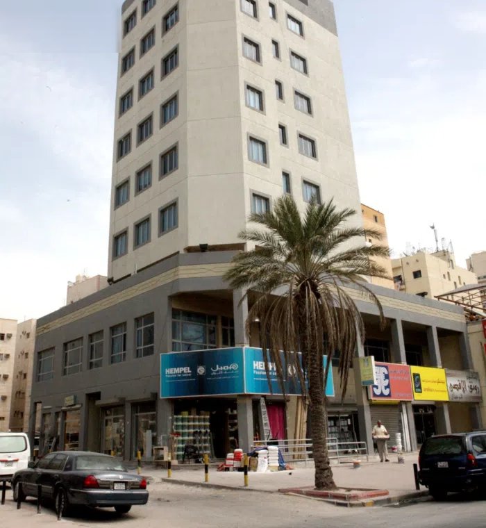 للإيجار مكتب ومحل في حولي