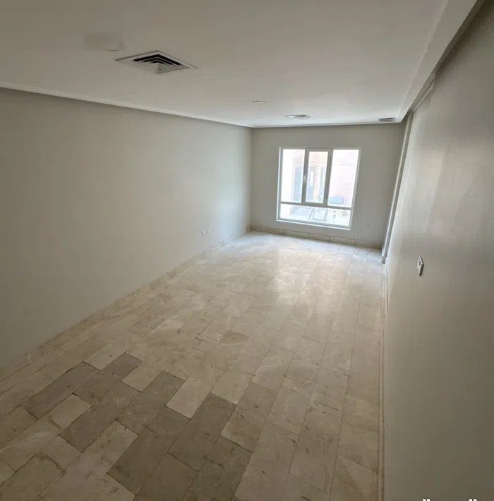 شقة تجارية للإيجار صباح السالم 120 م الدور الأول  Commercial Apartment for Rent 120 sqm Sabah Al Sa
