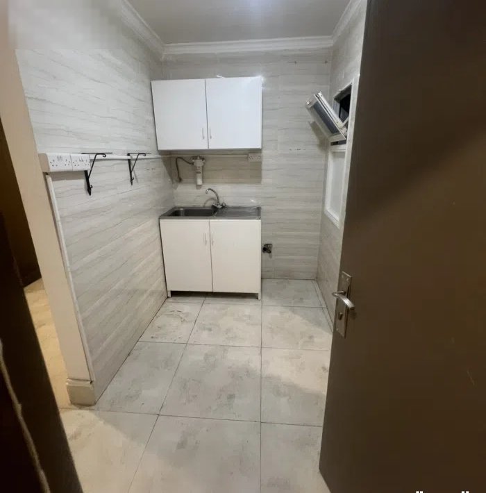 16 m2 Studio Apartments for Rent in Hawally Salmiya