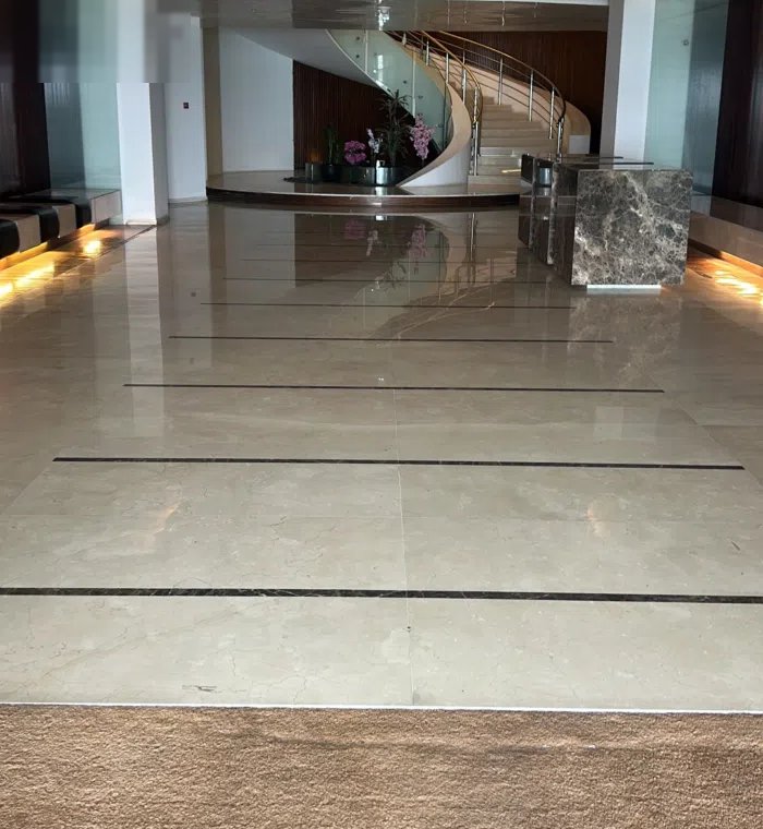 للايجار مكتب في المنطقة الحرة