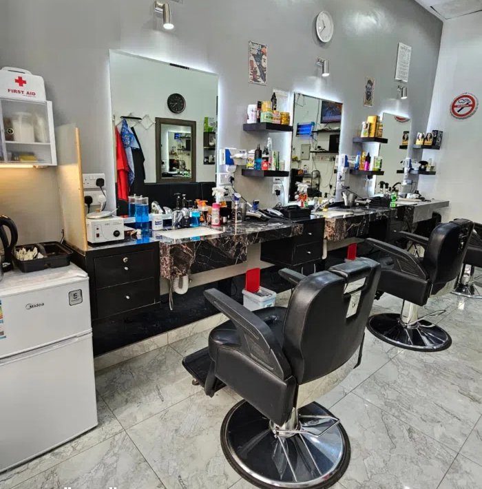 Aqiq saloon for rent