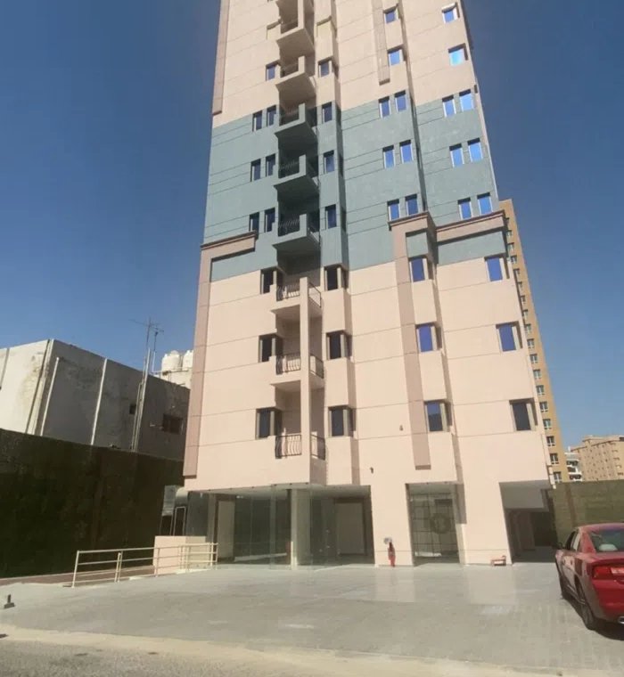 500 m2 5 Bedrooms Apartments for Sale in Kuwait City Khaldiya
