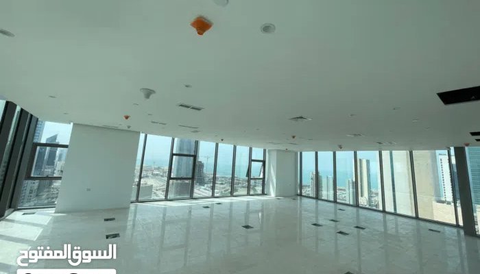 مكتب مساحه 180 متر في شرق